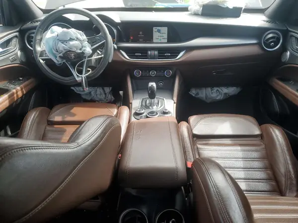 ZASFAKNN5J7C04848 2018 ALFA ROMEO STELVIO - Image 8