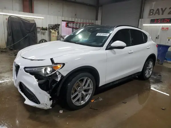 ZASFAKNN5J7C16756 2018 ALFA ROMEO STELVIO - Image 1