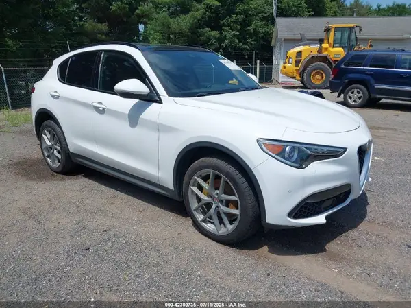 ZASFAKNN5J7C20192 2018 ALFA ROMEO STELVIO