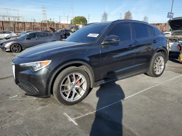 ZASFAKNN6J7B94170 2018 ALFA ROMEO STELVIO - Image 1