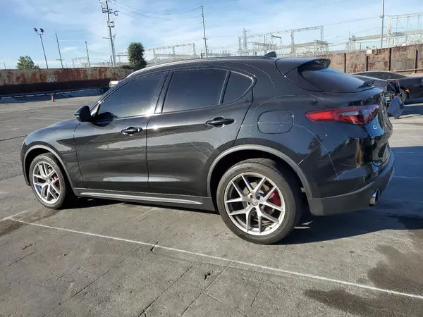 ZASFAKNN6J7B94170 2018 ALFA ROMEO STELVIO - Image 2