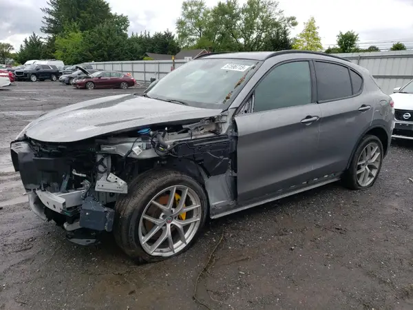 ZASFAKNN6J7B97554 2018 ALFA ROMEO STELVIO - Image 1