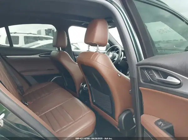 ZASFAKNN6J7C04051 2018 ALFA ROMEO STELVIO - Image 8