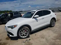 ZASFAKNN6J7C10688 2018 ALFA ROMEO STELVIO
