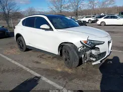 ZASFAKNN7J7B70590 2018 ALFA ROMEO STELVIO