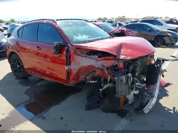 ZASFAKNN7J7B82691 2018 ALFA ROMEO STELVIO
