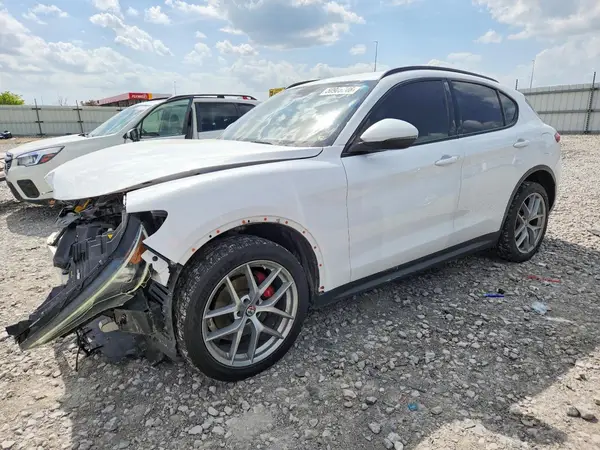 ZASFAKNN7J7B83131 2018 ALFA ROMEO STELVIO