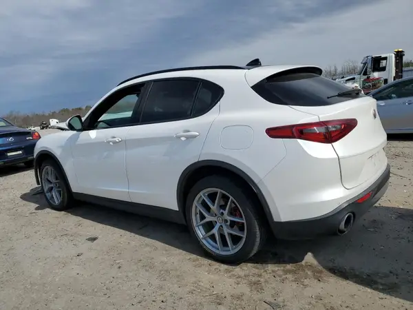 ZASFAKNN7J7B95991 2018 ALFA ROMEO STELVIO - Image 2