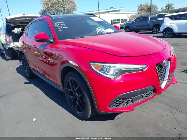 ZASFAKNN7J7B99099 2018 ALFA ROMEO STELVIO - Image 1