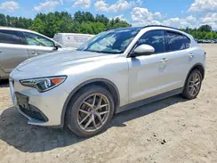 ZASFAKNN7J7B99636 2018 ALFA ROMEO STELVIO