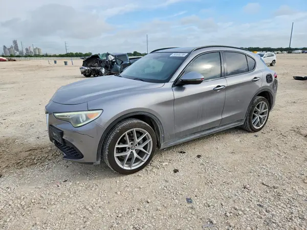 ZASFAKNN8J7B80173 2018 ALFA ROMEO STELVIO