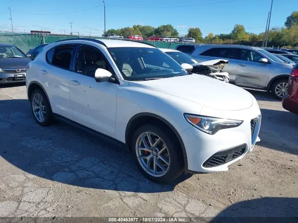 ZASFAKNN8J7B84353 2018 ALFA ROMEO STELVIO - Image 1