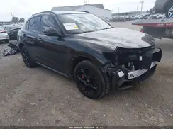 ZASFAKNN8J7B95398 2018 ALFA ROMEO STELVIO