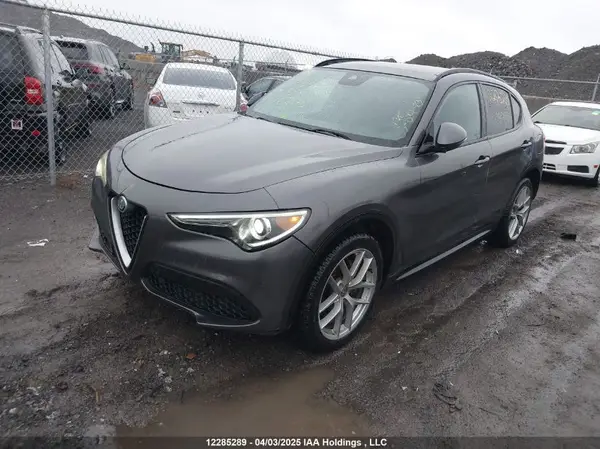 ZASFAKNN8J7C00275 2018 ALFA ROMEO STELVIO - Image 2