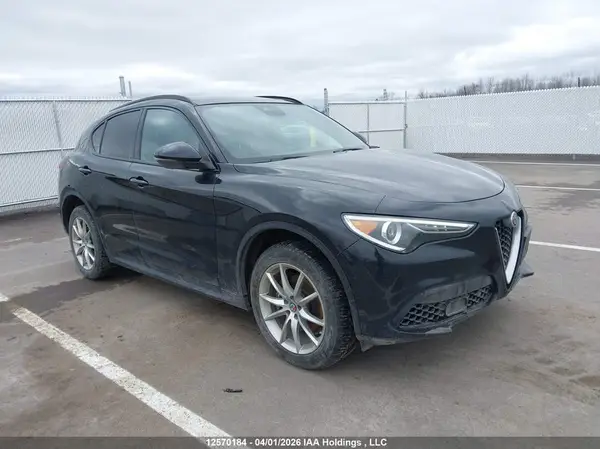 ZASFAKNN8J7C06044 2018 ALFA ROMEO STELVIO - Image 1