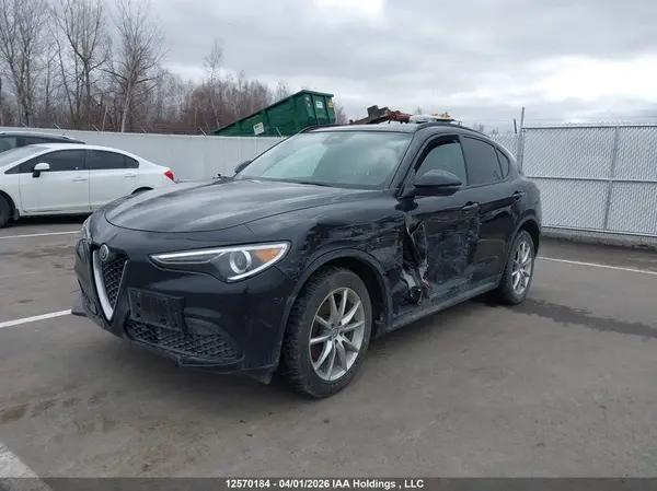 ZASFAKNN8J7C06044 2018 ALFA ROMEO STELVIO - Image 2