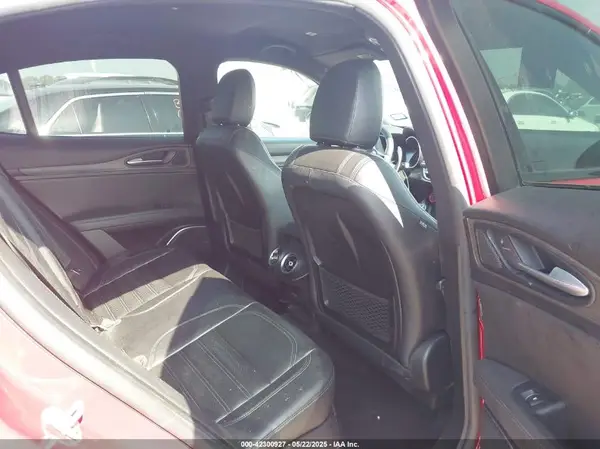 ZASFAKNN9J7B65021 2018 ALFA ROMEO STELVIO - Image 8