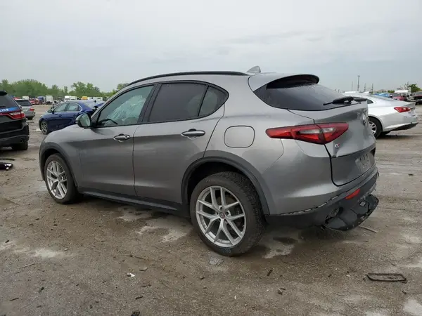 ZASFAKNN9J7B82062 2018 ALFA ROMEO STELVIO - Image 2