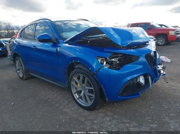 ZASFAKNN9J7B96639 2018 ALFA ROMEO STELVIO