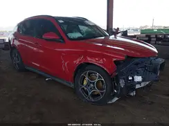 ZASFAKNN9J7B98875 2018 ALFA ROMEO STELVIO