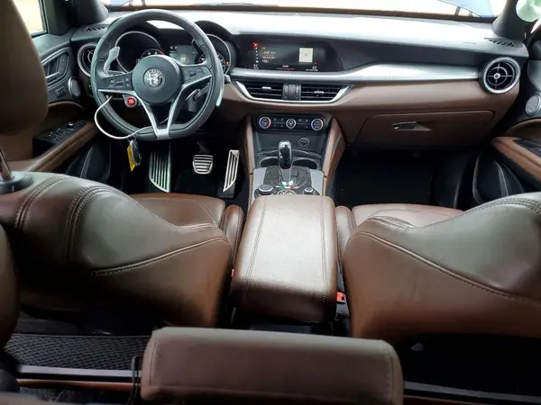 ZASFAKNN9J7C20681 2018 ALFA ROMEO STELVIO - Image 8