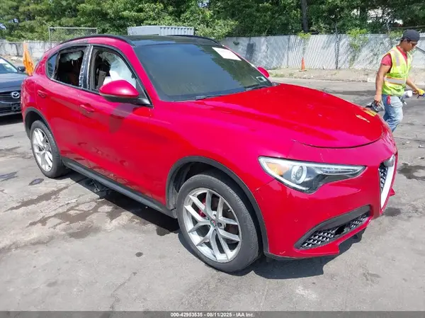 ZASFAKNN9J7C21376 2018 ALFA ROMEO STELVIO