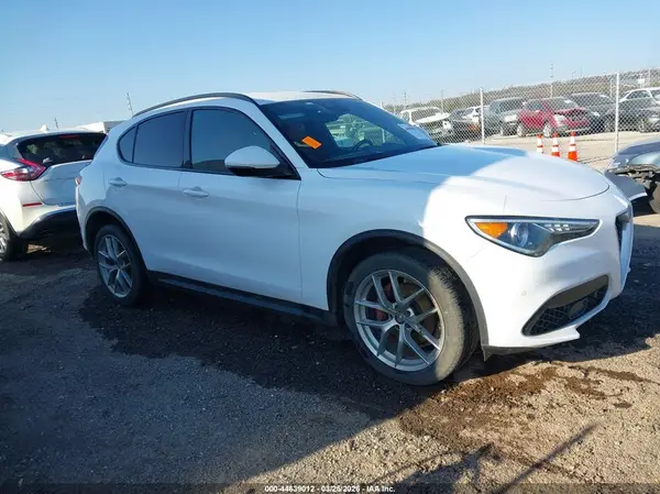 ZASFAKNNXJ7B81566 2018 ALFA ROMEO STELVIO