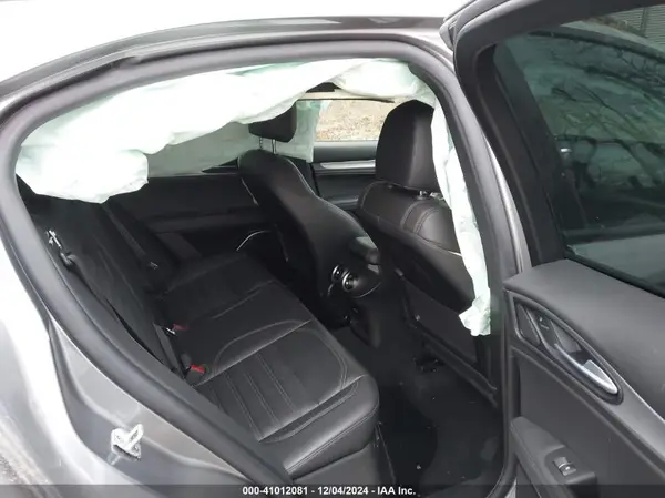ZASFAKNNXJ7B82331 2018 ALFA ROMEO STELVIO - Image 8