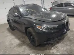 ZASFAKNNXJ7B82474 2018 ALFA ROMEO STELVIO