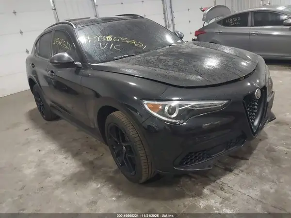 ZASFAKNNXJ7B82474 2018 ALFA ROMEO STELVIO