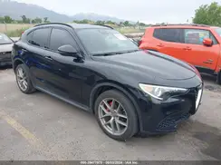 ZASFAKNNXJ7B94317 2018 ALFA ROMEO STELVIO