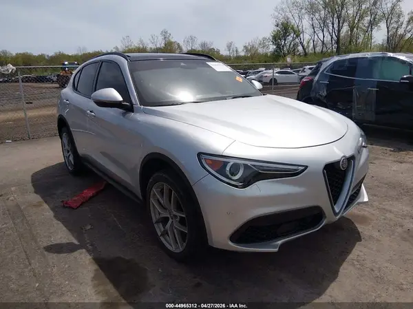 ZASFAKNNXJ7C00195 2018 ALFA ROMEO STELVIO