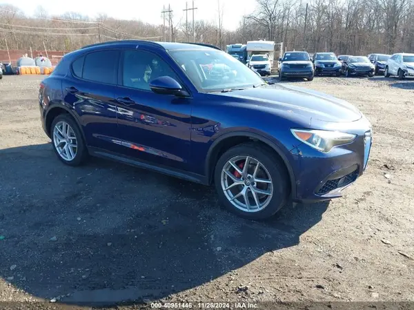 ZASFAKNNXJ7C26487 2018 ALFA ROMEO STELVIO - Image 1