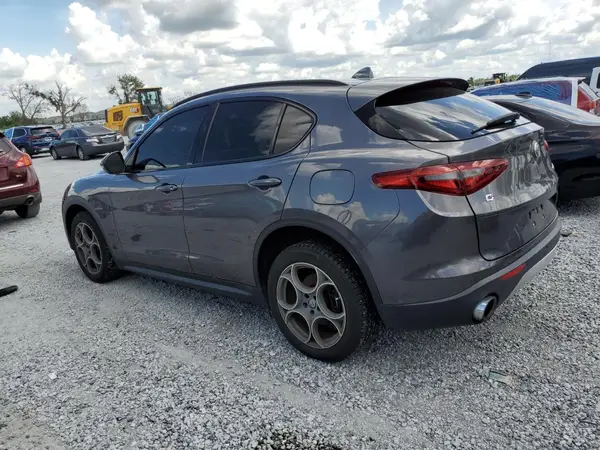 ZASFAKPN0J7B65289 2018 ALFA ROMEO STELVIO - Image 2