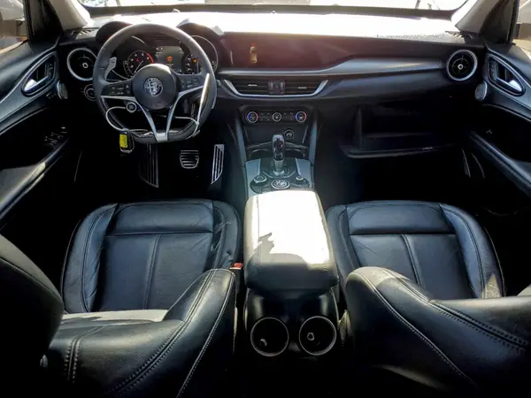 ZASFAKPN0J7B73795 2018 ALFA ROMEO STELVIO - Image 8
