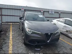 ZASFAKPN1J7B68413 2018 ALFA ROMEO STELVIO