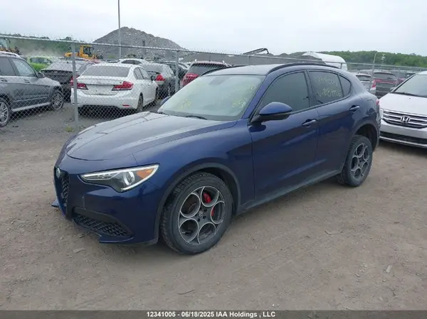 ZASFAKPN1J7B89925 2018 ALFA ROMEO STELVIO - Image 2