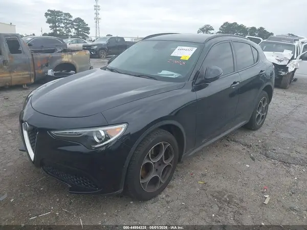 ZASFAKPN2J7B61633 2018 ALFA ROMEO STELVIO - Image 2