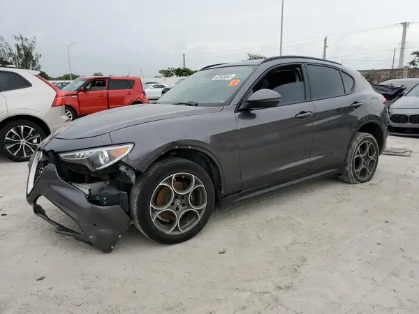 ZASFAKPN2J7B68386 2018 ALFA ROMEO STELVIO - Image 1