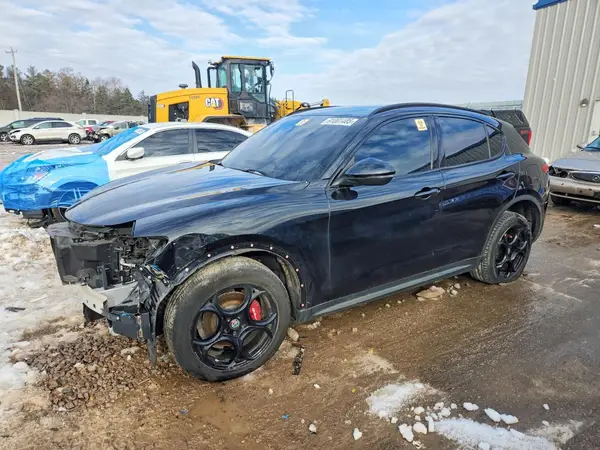 ZASFAKPN2J7B85172 2018 ALFA ROMEO STELVIO