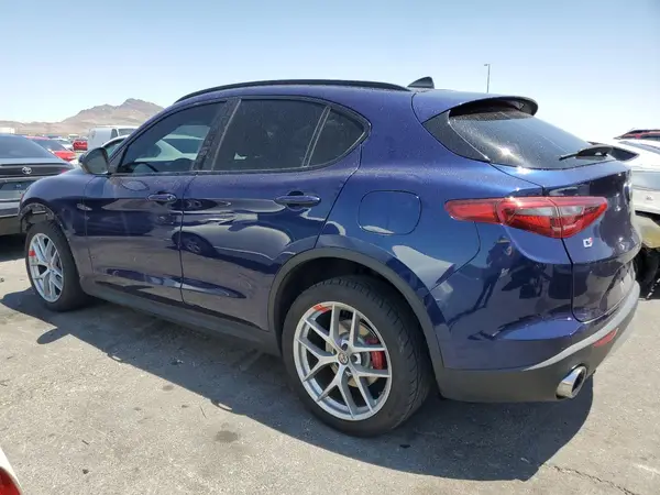 ZASFAKPN2J7B87181 2018 ALFA ROMEO STELVIO - Image 2