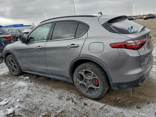 ZASFAKPN2J7B90632 2018 ALFA ROMEO STELVIO - Image 2
