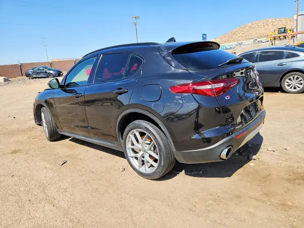 ZASFAKPN2J7B91649 2018 ALFA ROMEO STELVIO - Image 2