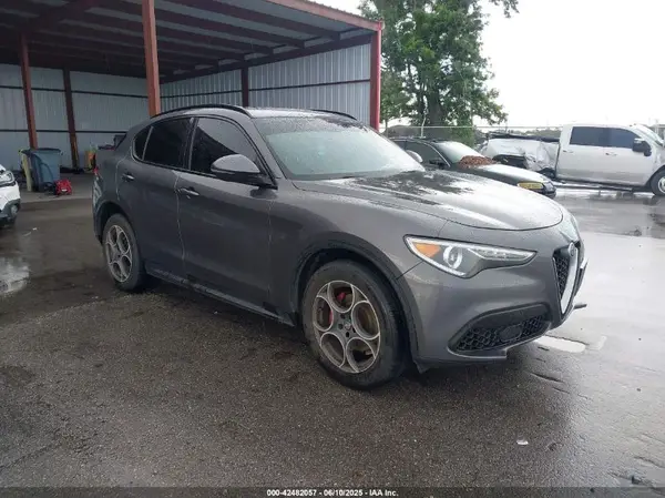 ZASFAKPN3J7B58613 2018 ALFA ROMEO STELVIO - Image 1