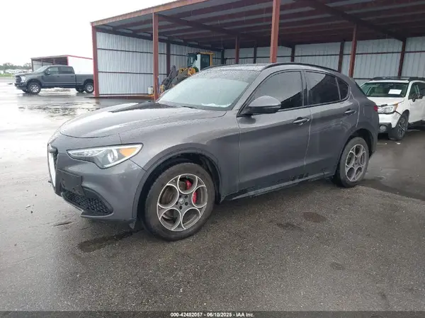 ZASFAKPN3J7B58613 2018 ALFA ROMEO STELVIO - Image 2
