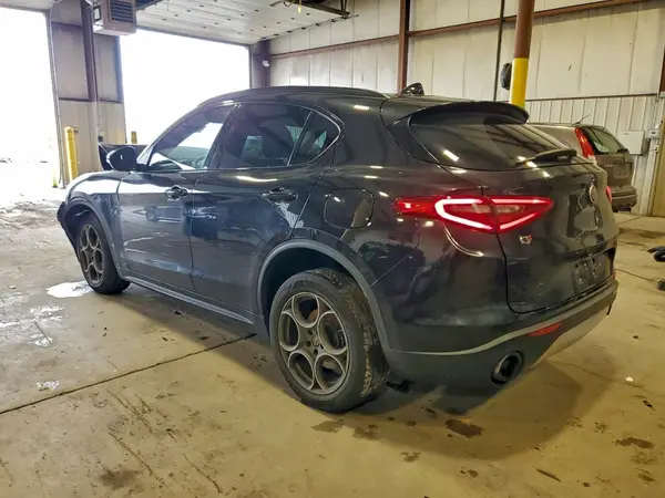 ZASFAKPN3J7B65108 2018 ALFA ROMEO STELVIO - Image 2