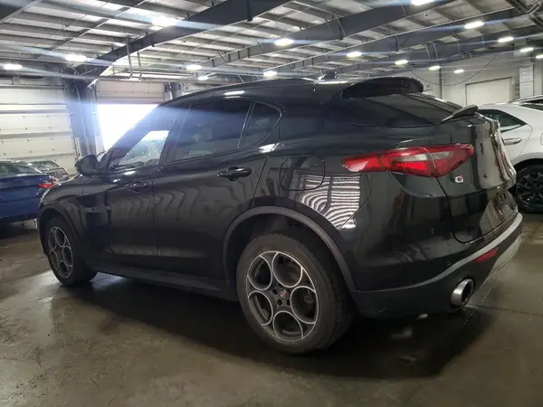 ZASFAKPN3J7B66470 2018 ALFA ROMEO STELVIO - Image 2