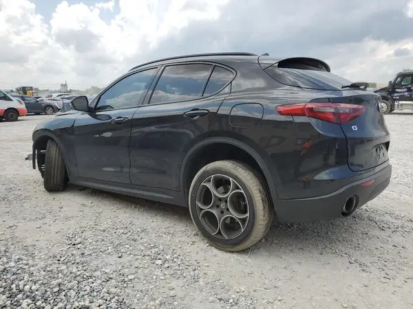 ZASFAKPN3J7B77517 2018 ALFA ROMEO STELVIO - Image 2
