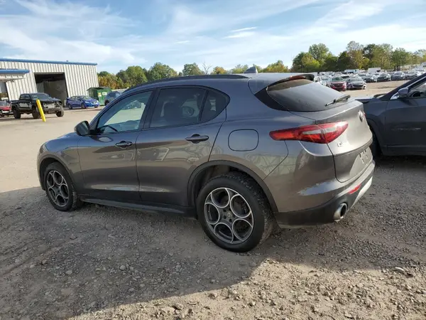 ZASFAKPN4J7B67627 2018 ALFA ROMEO STELVIO - Image 2