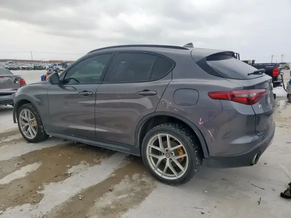ZASFAKPN4J7B72214 2018 ALFA ROMEO STELVIO - Image 2